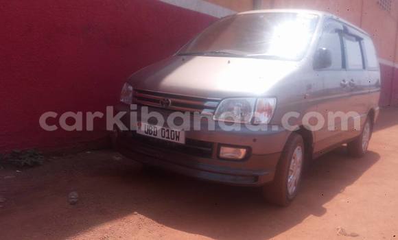Acheter Occasion Voiture Toyota Noah Autre à Kampala, Ouganda Acheter Occasion Voiture Toyota Noah Autre à Kampala, Ouganda