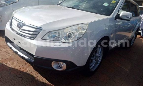 Acheter Occasion Voiture Subaru Legacy Blanc à Kampala, Ouganda