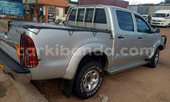 Buy Used Toyota Hilux Silver Car in Kampala in Uganda Buy Used Toyota Hilux Silver Car in Kampala in Uganda