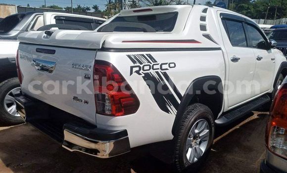 Buy Used Toyota Hilux White Car in Kampala in Uganda Buy Used Toyota Hilux White Car in Kampala in Uganda