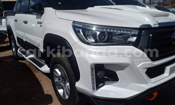 Buy Used Toyota Hilux White Car in Kampala in Uganda Buy Used Toyota Hilux White Car in Kampala in Uganda