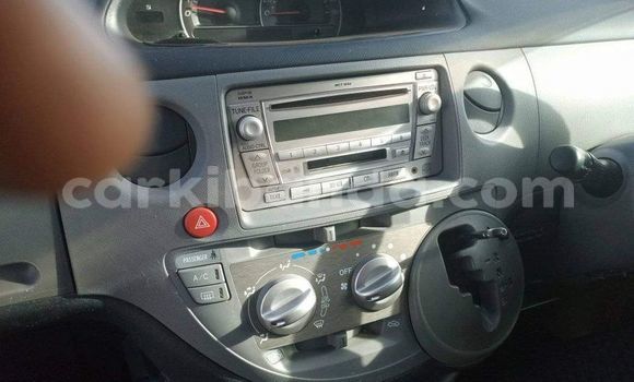 Buy Used Toyota Sienta White Car in Kampala in Uganda Buy Used Toyota Sienta White Car in Kampala in Uganda