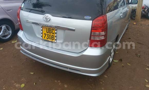 Gura Yakoze Toyota Wish Silver Imodoka i Kampala mu Uganda Gura Yakoze Toyota Wish Silver Imodoka i Kampala mu Uganda