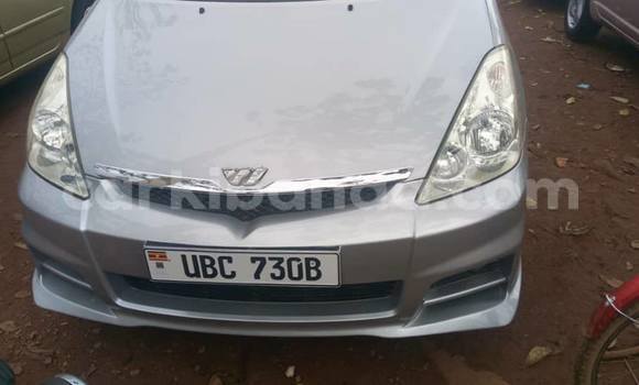 Gura Yakoze Toyota Wish Silver Imodoka i Kampala mu Uganda Gura Yakoze Toyota Wish Silver Imodoka i Kampala mu Uganda