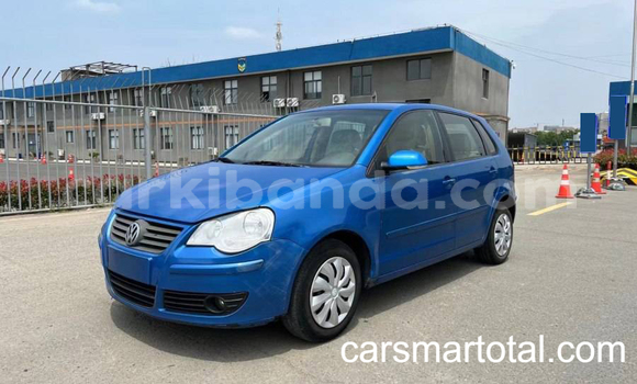 Nunua Ilio tumika Volkswagen Polo Bluu Gari ndani ya Kampala nchini Uganda Nunua Ilio tumika Volkswagen Polo Bluu Gari ndani ya Kampala nchini Uganda