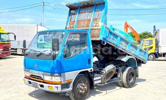 Gura Yakoze Mitsubishi L400 Blue Ikamyo i Kampala mu Uganda Gura Yakoze Mitsubishi L400 Blue Ikamyo i Kampala mu Uganda