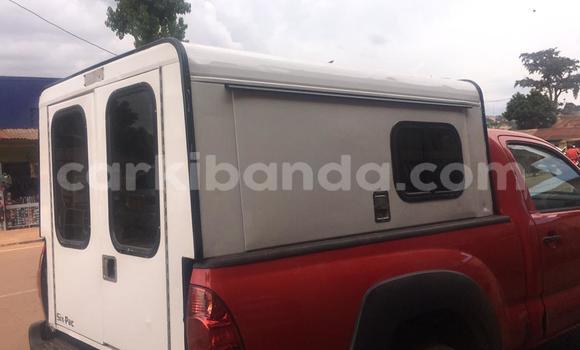 Acheter Occasion Voiture Toyota Tacoma Rouge à Kampala, Ouganda
