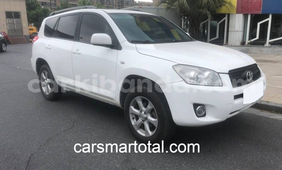 Buy Used Toyota RAV4 White Car in Bweyogerere in Central Buy Used Toyota RAV4 White Car in Bweyogerere in Central