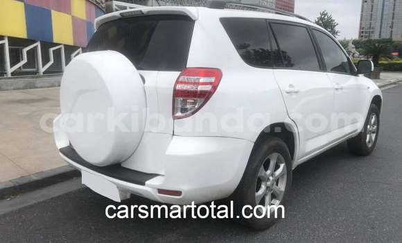 Buy Used Toyota RAV4 White Car in Bweyogerere in Central Buy Used Toyota RAV4 White Car in Bweyogerere in Central