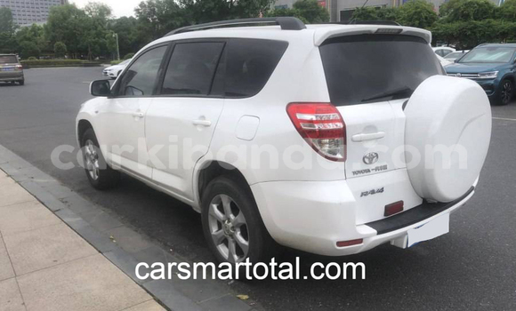 Buy Used Toyota RAV4 White Car in Bweyogerere in Central Buy Used Toyota RAV4 White Car in Bweyogerere in Central
