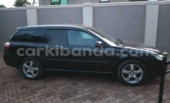 Nunua Ilio tumika Subaru Outback Nyeusi Gari ndani ya Kampala nchini Uganda Nunua Ilio tumika Subaru Outback Nyeusi Gari ndani ya Kampala nchini Uganda