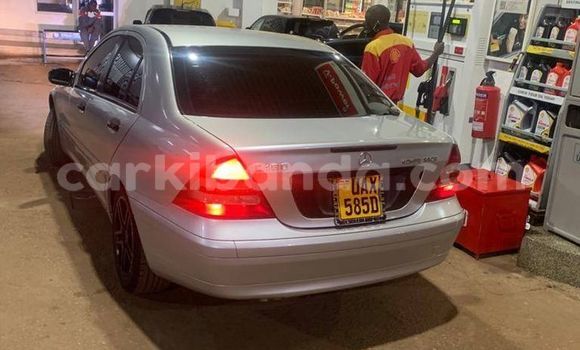Nunua Ilio tumika Mercedes‒Benz C–Class Fedha Gari ndani ya Kampala nchini Uganda Nunua Ilio tumika Mercedes‒Benz C–Class Fedha Gari ndani ya Kampala nchini Uganda