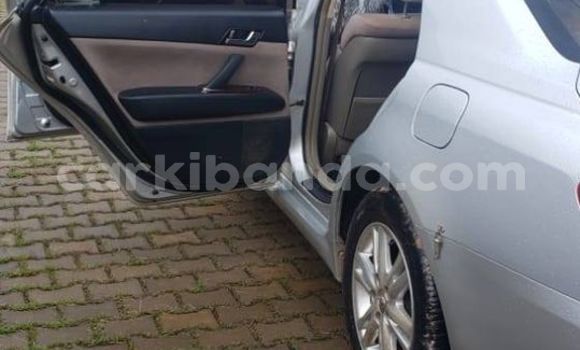 Nunua Ilio tumika Toyota Mark X Fedha Gari ndani ya Kampala nchini Uganda Nunua Ilio tumika Toyota Mark X Fedha Gari ndani ya Kampala nchini Uganda
