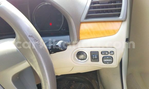 Nunua Ilio tumika Toyota Premio Nyeupe Gari ndani ya Kampala nchini Uganda Nunua Ilio tumika Toyota Premio Nyeupe Gari ndani ya Kampala nchini Uganda