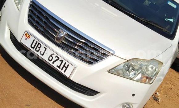 Nunua Ilio tumika Toyota Premio Nyeupe Gari ndani ya Kampala nchini Uganda Nunua Ilio tumika Toyota Premio Nyeupe Gari ndani ya Kampala nchini Uganda