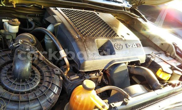 Nunua Ilio tumika Toyota Hilux Fedha Gari ndani ya Kampala nchini Uganda Nunua Ilio tumika Toyota Hilux Fedha Gari ndani ya Kampala nchini Uganda