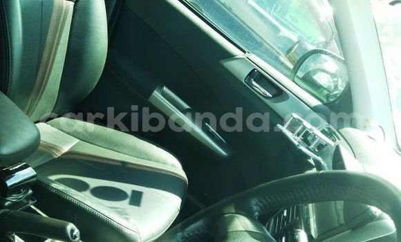 Nunua Ilio tumika Subaru Forester Nyeupe Gari ndani ya Kampala nchini Uganda Nunua Ilio tumika Subaru Forester Nyeupe Gari ndani ya Kampala nchini Uganda