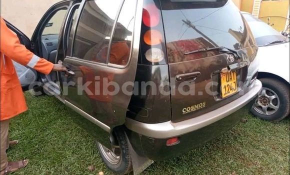 Nunua Ilio tumika Toyota Raum Brown Gari ndani ya Kampala nchini Uganda Nunua Ilio tumika Toyota Raum Brown Gari ndani ya Kampala nchini Uganda