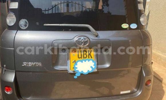 Nunua Ilio tumika Toyota Sienta Nyeusi Gari ndani ya Kampala nchini Uganda Nunua Ilio tumika Toyota Sienta Nyeusi Gari ndani ya Kampala nchini Uganda