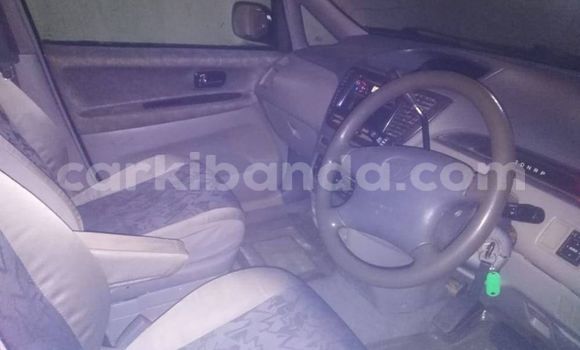 Nunua Ilio tumika Toyota Nadia Nyeusi Gari ndani ya Kampala nchini Uganda Nunua Ilio tumika Toyota Nadia Nyeusi Gari ndani ya Kampala nchini Uganda