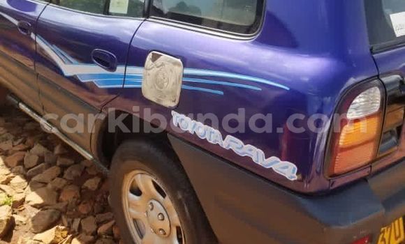 Nunua Ilio tumika Toyota RAV4 Bluu Gari ndani ya Kampala nchini Uganda Nunua Ilio tumika Toyota RAV4 Bluu Gari ndani ya Kampala nchini Uganda