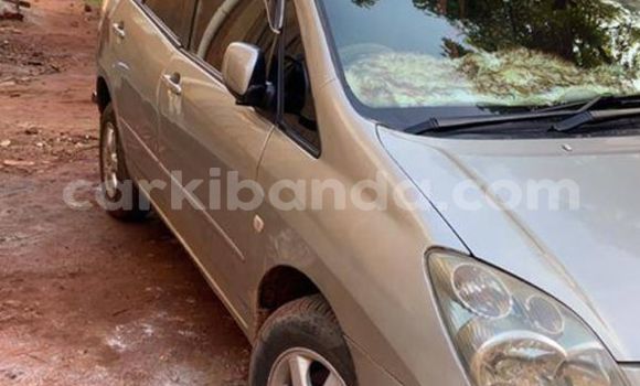 Nunua Ilio tumika Toyota Spacio Fedha Gari ndani ya Kampala nchini Uganda Nunua Ilio tumika Toyota Spacio Fedha Gari ndani ya Kampala nchini Uganda