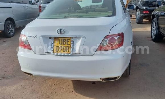 Nunua Ilio tumika Toyota Mark X Nyeupe Gari ndani ya Kampala nchini Uganda Nunua Ilio tumika Toyota Mark X Nyeupe Gari ndani ya Kampala nchini Uganda
