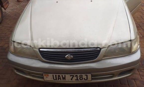 Nunua Ilio tumika Toyota Premio Fedha Gari ndani ya Kampala nchini Uganda Nunua Ilio tumika Toyota Premio Fedha Gari ndani ya Kampala nchini Uganda