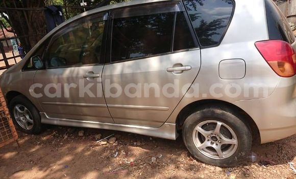 Acheter Occasion Voiture Toyota Spacio Marron à Kampala, Ouganda