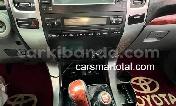 Buy Used Toyota Prado White Car in Bweyogerere in Central Buy Used Toyota Prado White Car in Bweyogerere in Central