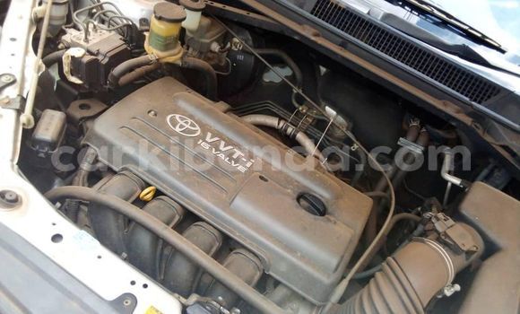 Acheter Occasion Voiture Toyota RAV4 Gris à Kampala, Ouganda Acheter Occasion Voiture Toyota RAV4 Gris à Kampala, Ouganda