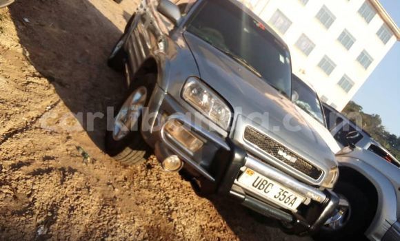 Acheter Occasion Voiture Toyota RAV4 Gris à Kampala, Ouganda Acheter Occasion Voiture Toyota RAV4 Gris à Kampala, Ouganda
