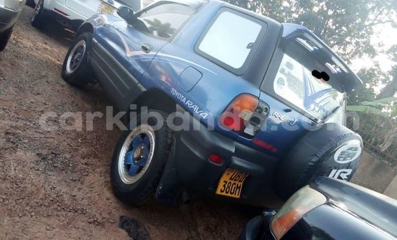 Acheter Occasion Voiture Toyota RAV4 Bleu à Kampala, Ouganda Acheter Occasion Voiture Toyota RAV4 Bleu à Kampala, Ouganda