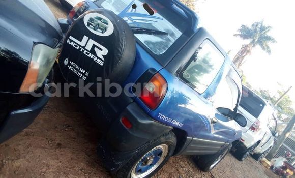 Acheter Occasion Voiture Toyota RAV4 Bleu à Kampala, Ouganda Acheter Occasion Voiture Toyota RAV4 Bleu à Kampala, Ouganda