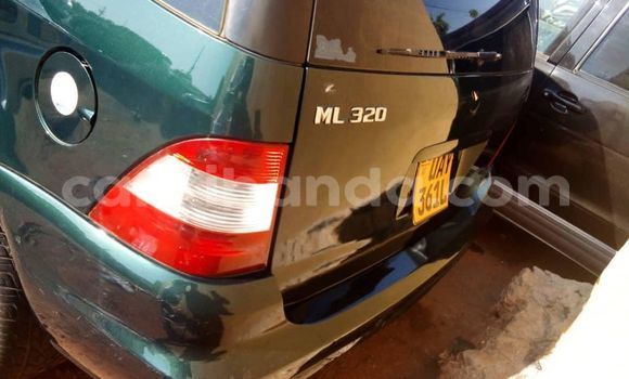 Acheter Occasion Voiture Mercedes‒Benz ML–Class Vert à Kampala, Ouganda Acheter Occasion Voiture Mercedes‒Benz ML–Class Vert à Kampala, Ouganda