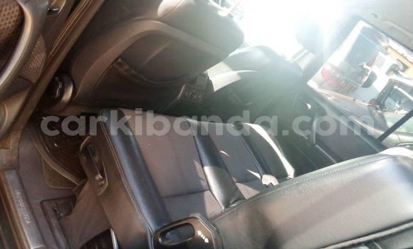 Acheter Occasion Voiture Mercedes‒Benz ML–Class Vert à Kampala, Ouganda Acheter Occasion Voiture Mercedes‒Benz ML–Class Vert à Kampala, Ouganda