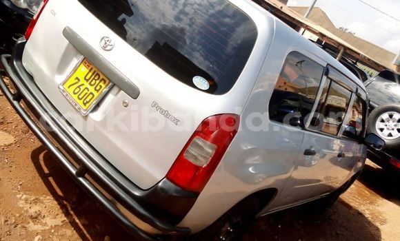 Acheter Occasion Voiture Toyota Succeed Gris à Kampala, Ouganda Acheter Occasion Voiture Toyota Succeed Gris à Kampala, Ouganda