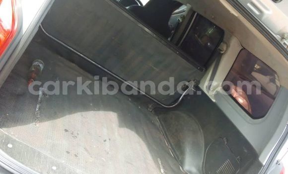 Acheter Occasion Voiture Toyota Succeed Gris à Kampala, Ouganda Acheter Occasion Voiture Toyota Succeed Gris à Kampala, Ouganda