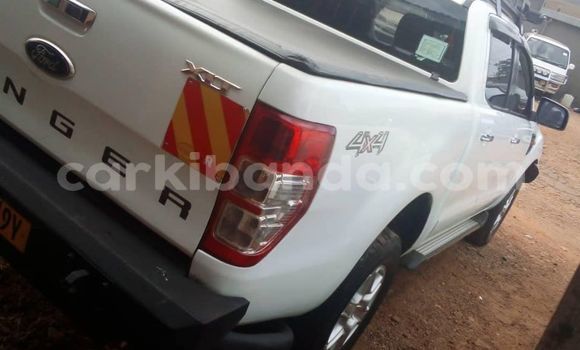 Acheter Occasion Voiture Ford Ranger Blanc à Kampala, Ouganda Acheter Occasion Voiture Ford Ranger Blanc à Kampala, Ouganda