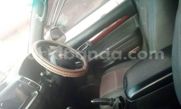 Acheter Occasion Voiture Toyota Land Cruiser Prado Blanc à Kampala, Ouganda Acheter Occasion Voiture Toyota Land Cruiser Prado Blanc à Kampala, Ouganda
