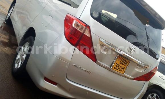 Acheter Occasion Voiture Toyota Alphard Gris à Kampala, Ouganda Acheter Occasion Voiture Toyota Alphard Gris à Kampala, Ouganda