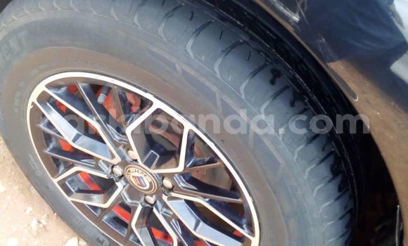 Acheter Occasion Voiture Toyota IST Noir à Kampala, Ouganda Acheter Occasion Voiture Toyota IST Noir à Kampala, Ouganda