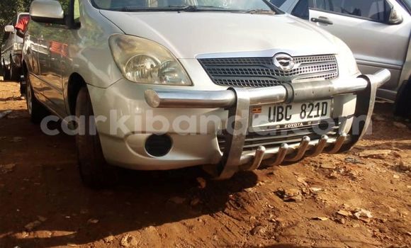Acheter Occasion Voiture Toyota Spacio Gris à Kampala, Ouganda Acheter Occasion Voiture Toyota Spacio Gris à Kampala, Ouganda