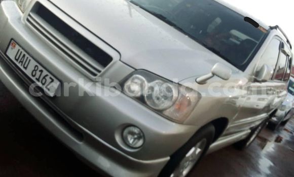 Acheter Occasion Voiture Toyota Kluger Gris à Kampala, Ouganda Acheter Occasion Voiture Toyota Kluger Gris à Kampala, Ouganda