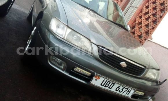 Acheter Occasion Voiture Toyota Premio Vert à Kampala, Ouganda Acheter Occasion Voiture Toyota Premio Vert à Kampala, Ouganda