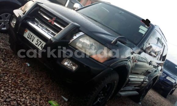 Nunua Ilio tumika Mitsubishi Pajero Nyeusi Gari ndani ya Kampala nchini Uganda