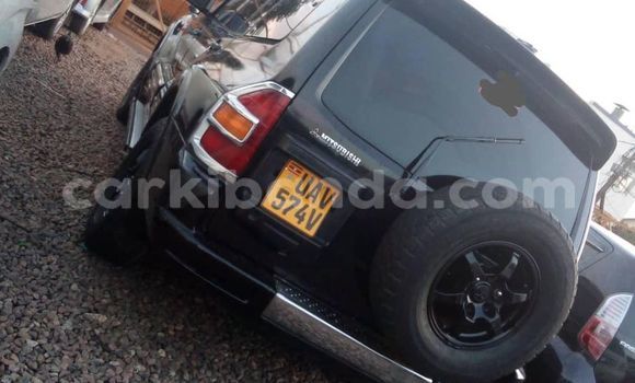 Acheter Occasion Voiture Mitsubishi Pajero Noir à Kampala, Ouganda Acheter Occasion Voiture Mitsubishi Pajero Noir à Kampala, Ouganda