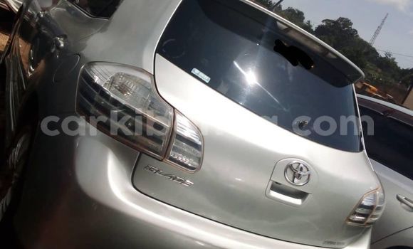 Acheter Occasion Voiture Toyota Blade Gris à Kampala, Ouganda Acheter Occasion Voiture Toyota Blade Gris à Kampala, Ouganda