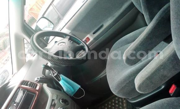 Acheter Occasion Voiture Toyota Noah Noir à Kampala, Ouganda Acheter Occasion Voiture Toyota Noah Noir à Kampala, Ouganda