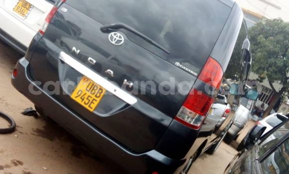 Acheter Occasion Voiture Toyota Noah Noir à Kampala, Ouganda Acheter Occasion Voiture Toyota Noah Noir à Kampala, Ouganda